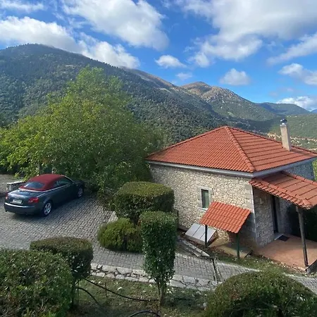 Villa Nano Καλάβρυτα Βίλα Στο Βουνό Με Τζάκι Exteriér fotografie
