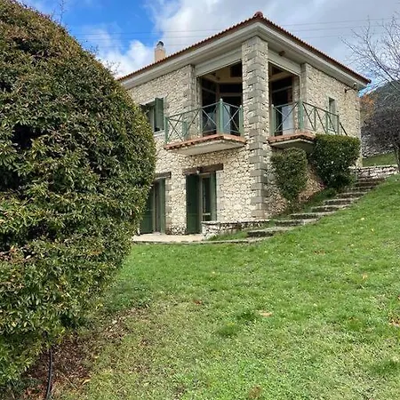 Villa Nano Καλάβρυτα Βίλα Στο Βουνό Με Τζάκι Exteriér fotografie