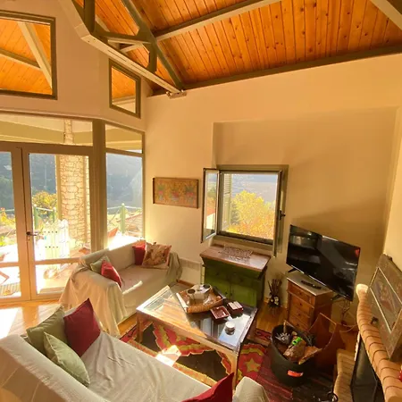 Villa Nano Καλάβρυτα Βίλα Στο Βουνό Με Τζάκι Exteriér fotografie