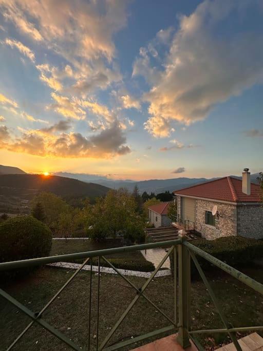 Nano στο βουνό με τζάκι Villa
