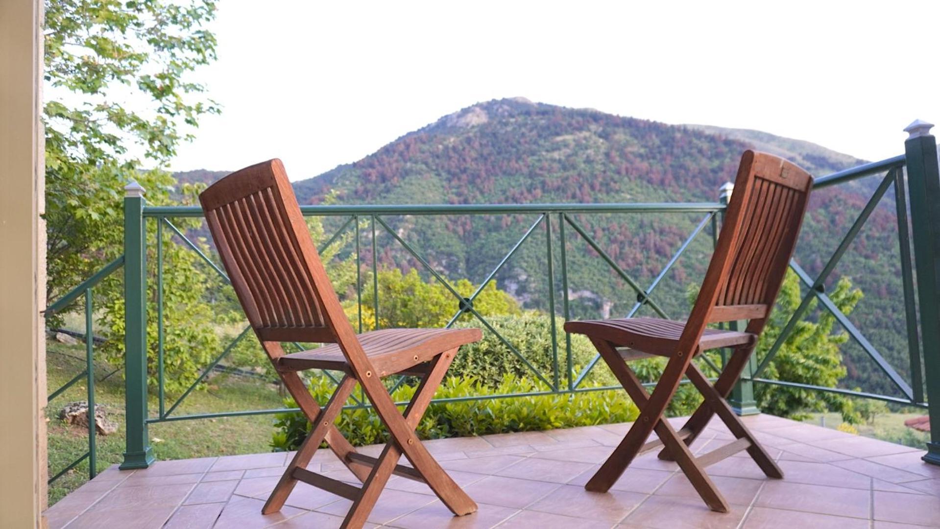 Nano στο βουνό με τζάκι Villa
