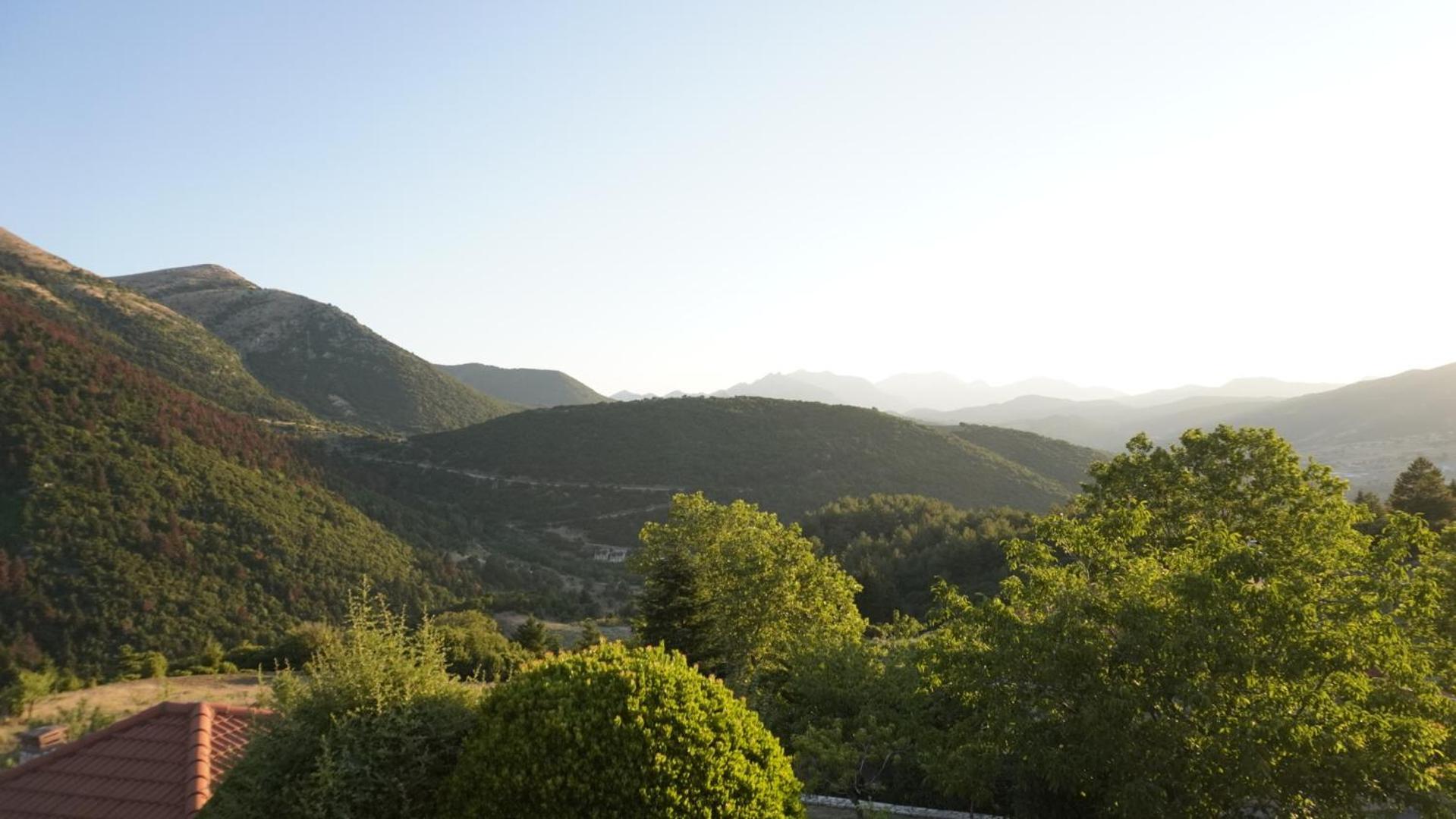 Nano στο βουνό με τζάκι Kalavryta